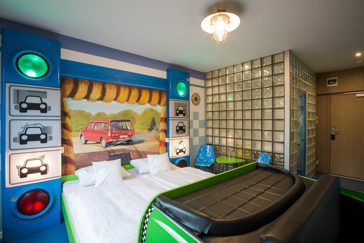 Retro Hotel Garage Ostrawa Zewnętrze zdjęcie